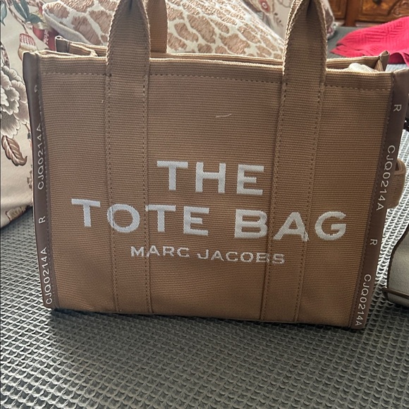 Marc Jacobs Tan Canvas Tote Bag - Picture 1 of 7